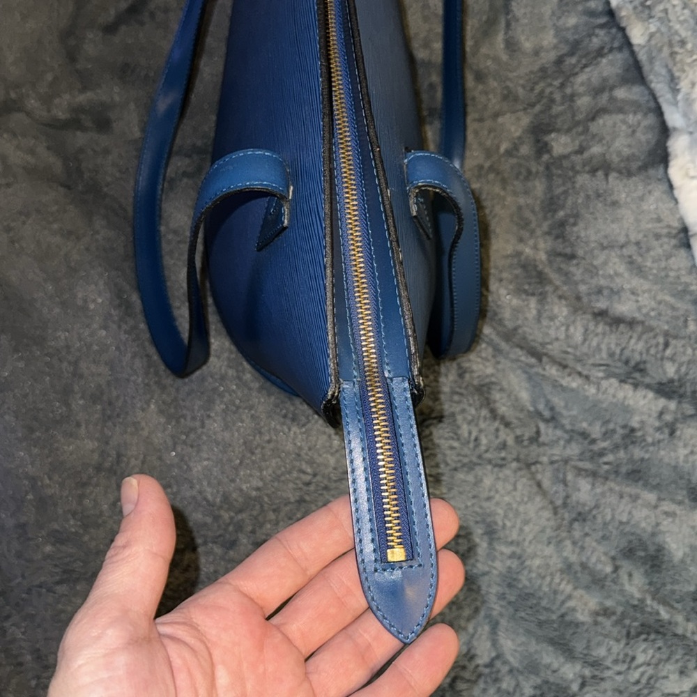 Women’s or Men’s Louis Vuitton Blue Epi Saint Jacques Bag! Excellent Condition - Picture 9 of 17
